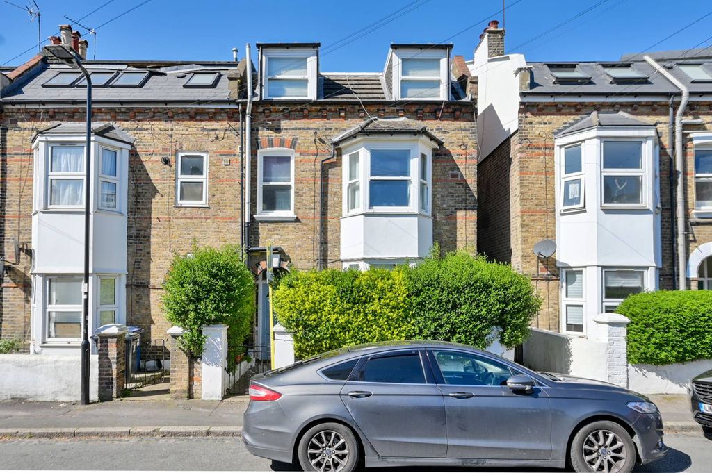 Property photo 1 of 8