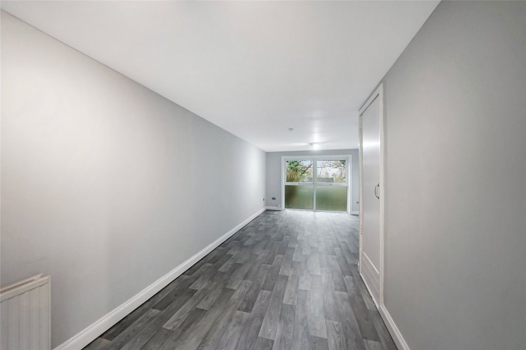 Property photo 3 of 16 Picture No. 04