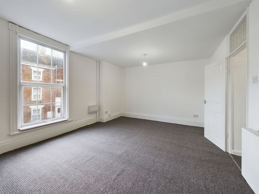 Property photo 2 of 38 Bkl498585Cam01128G0-Pr0228-Still001.Jpg