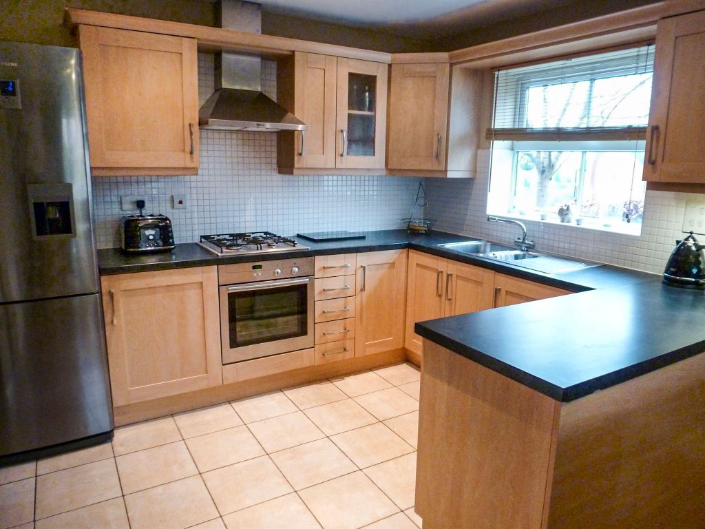 Property photo 3 of 18