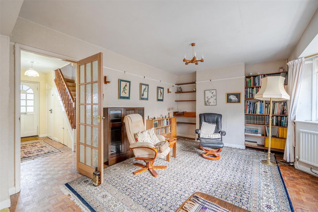 Property photo 3 of 14 1384389-11-69242B96Dfffa.Jpg