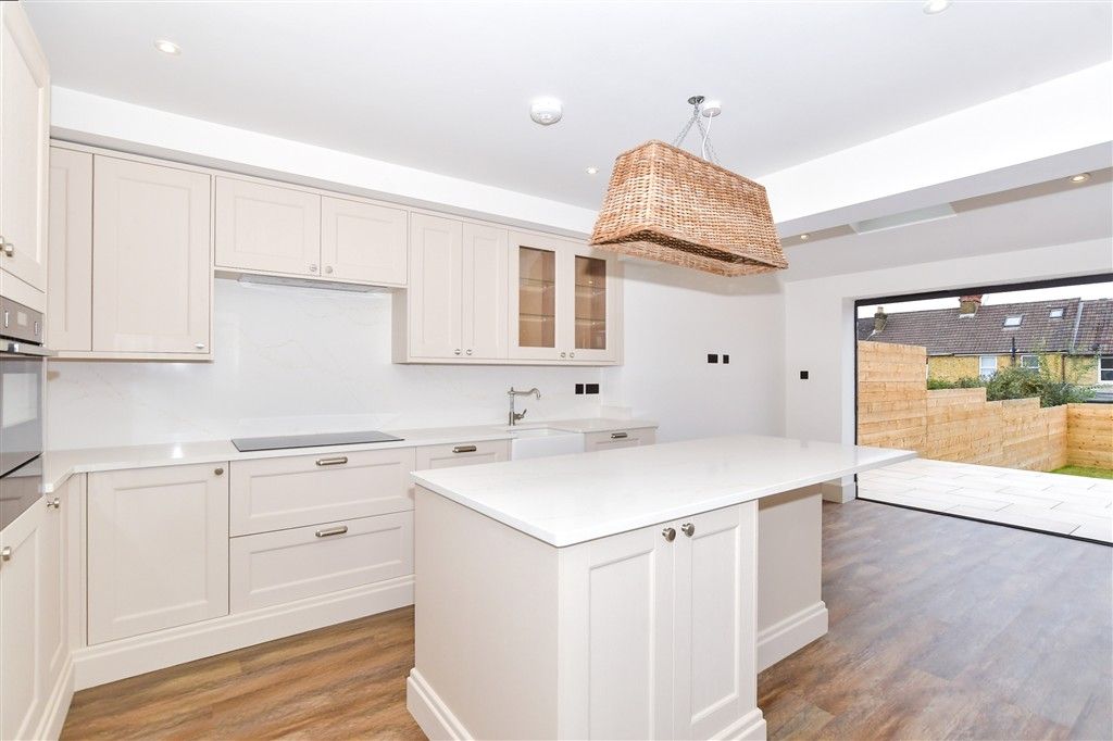 Property photo 1 of 19 Kitchen/Dining Area