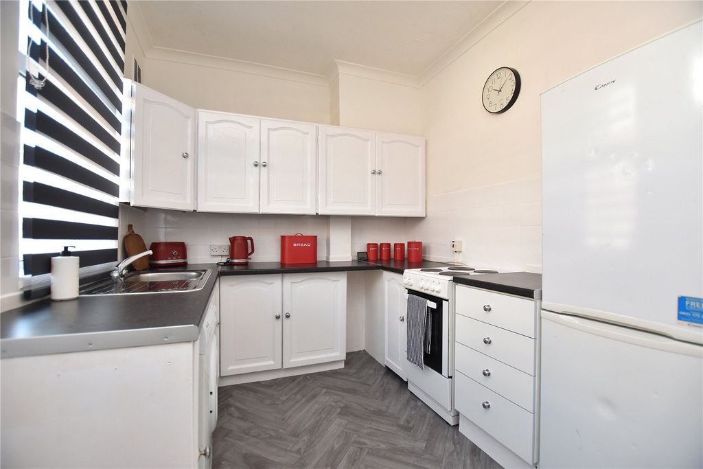 Property photo 3 of 16 Picture No. 06