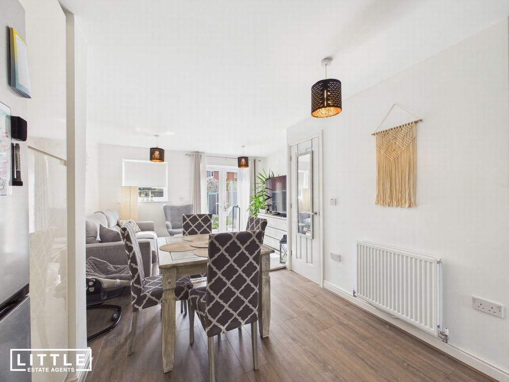 Property photo 2 of 16 Photo 1