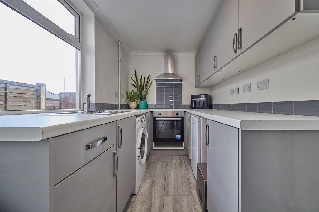 Property photo 3 of 13 Highfield Street 3.Jpg