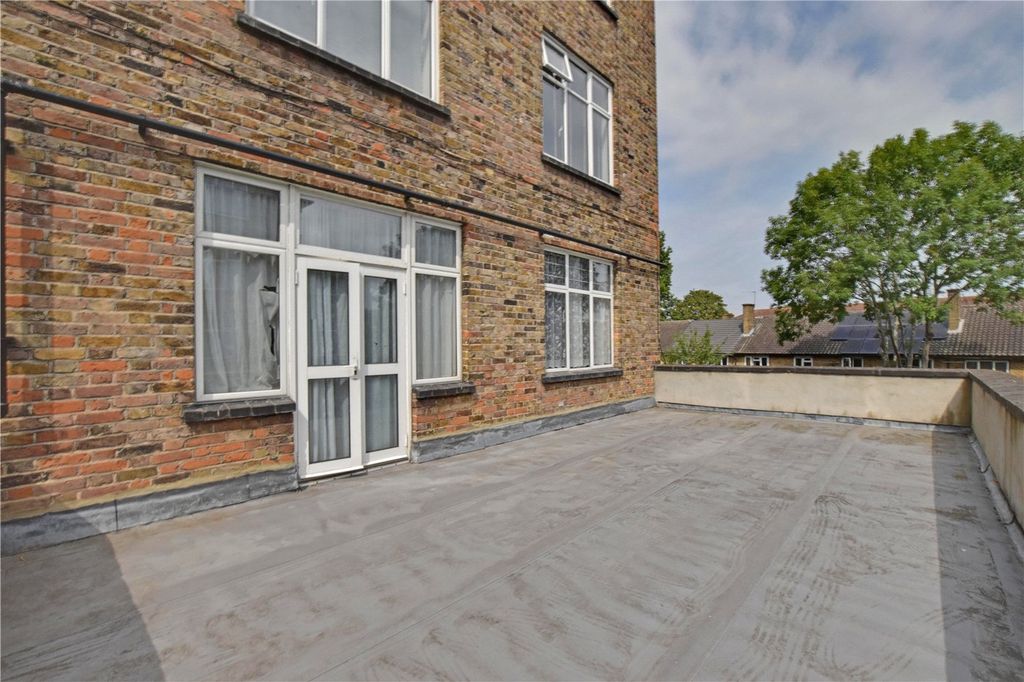 Property photo 3 of 13 Picture No. 12