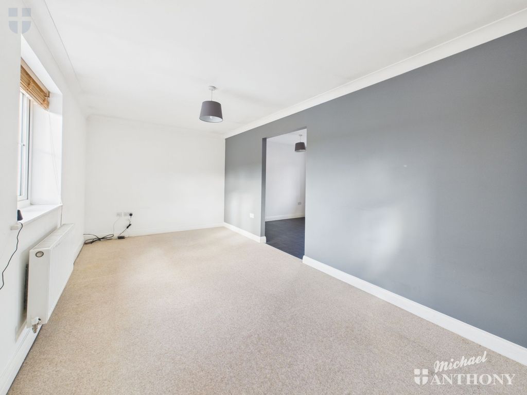 Property photo 3 of 11 Cdbd3B8c24874E21B8734E463A722041_80_Cam03852G0-Pr0541-Still006