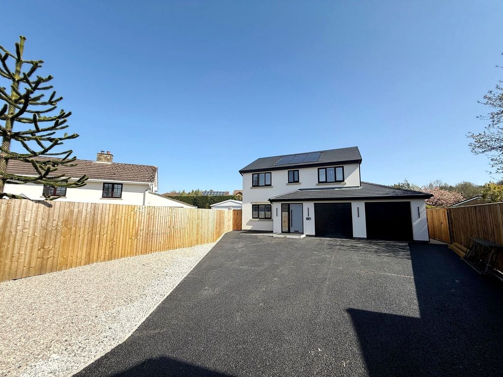 Property photo 1 of 21