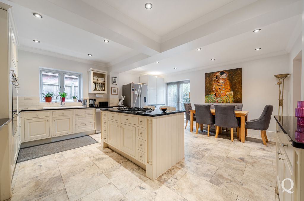 Property photo 2 of 24 61c70661-d324-498...