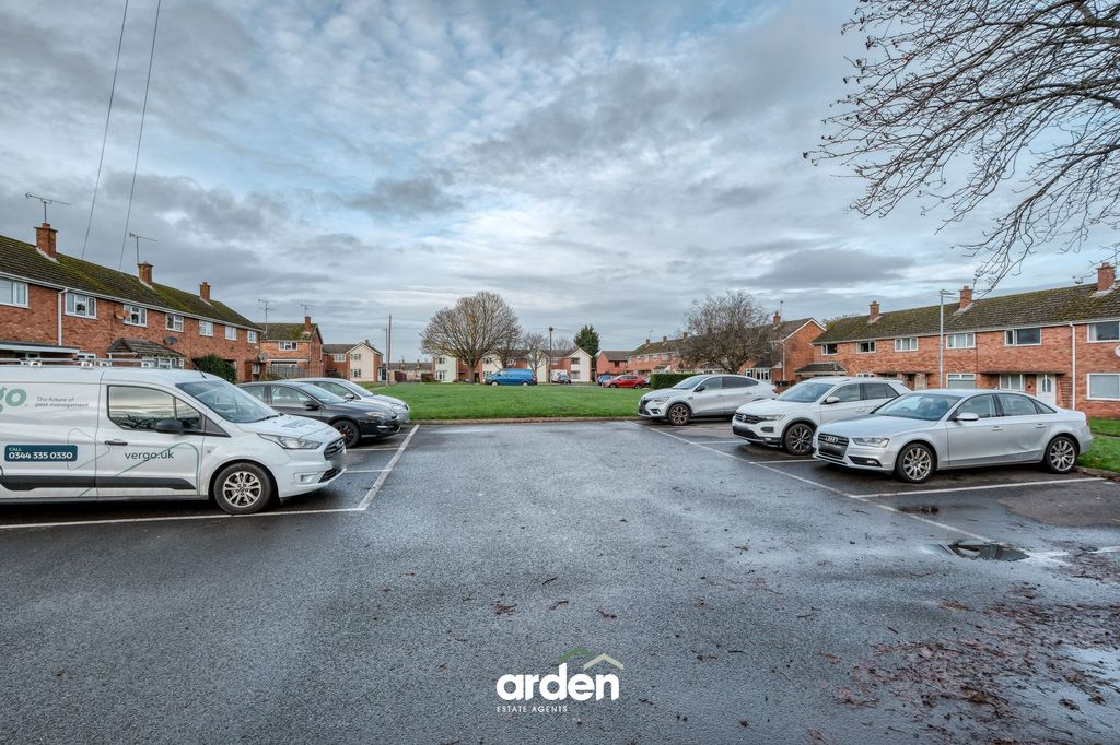 Property photo 2 of 11