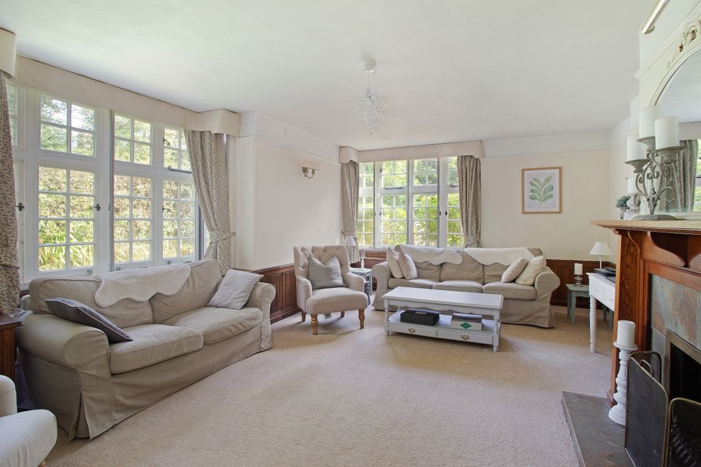 Property photo 3 of 14