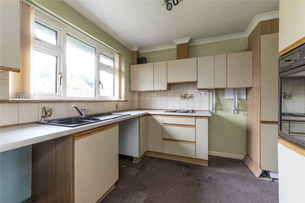 Property photo 2 of 13 Picture No. 11