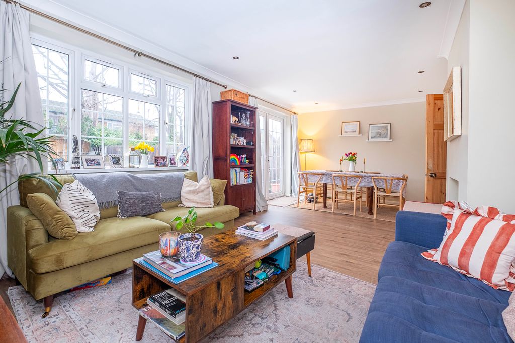 Property photo 2 of 16