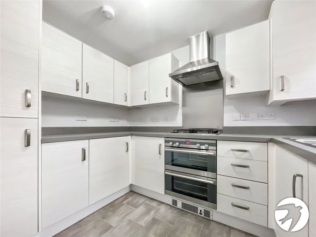 Property photo 3 of 21 Picture No. 06