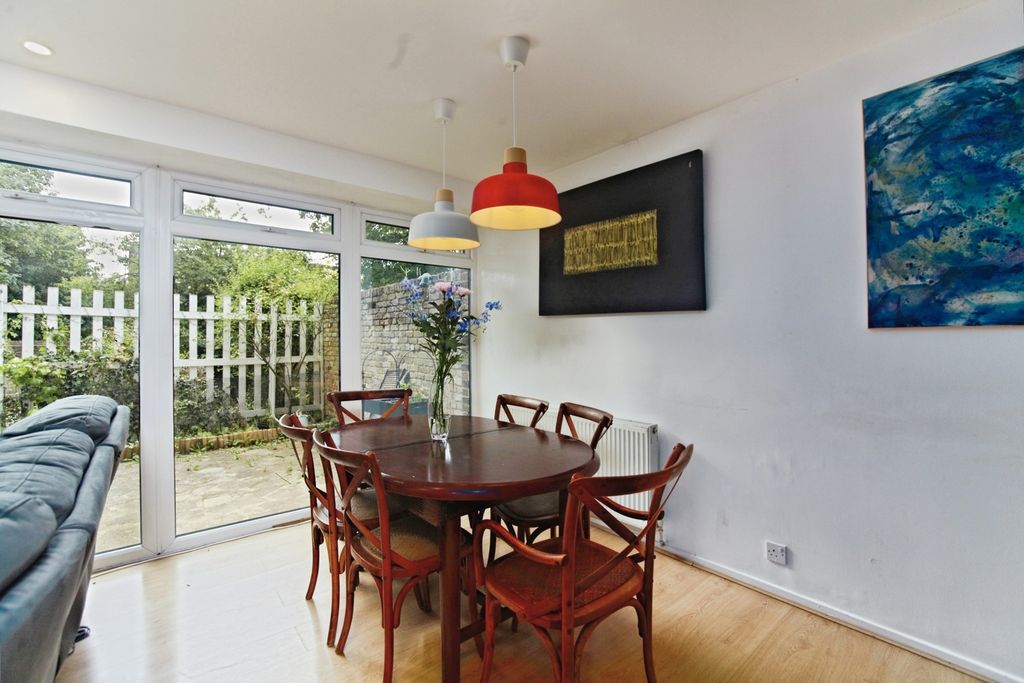 Property photo 3 of 19 Pbox-Img.Jpg