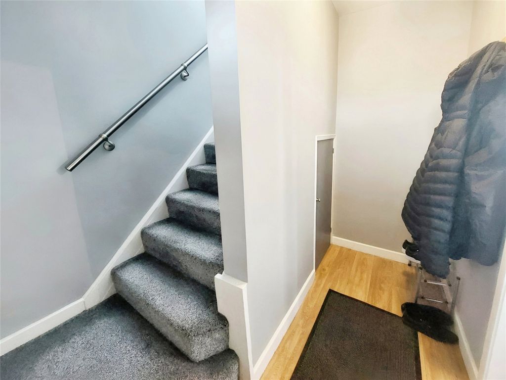 Property photo 2 of 16 Entrance