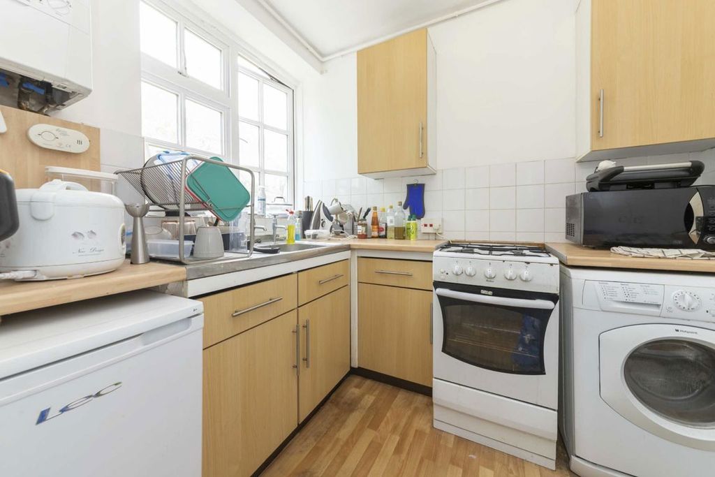 Property photo 3 of 4