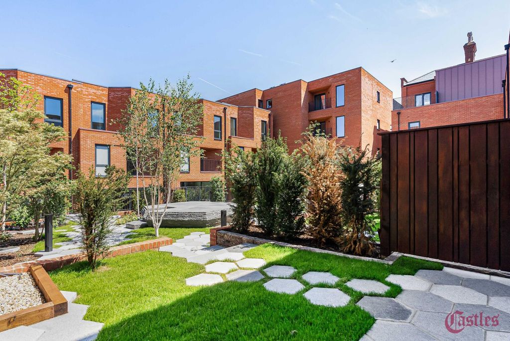Property photo 1 of 16 Rear Garden