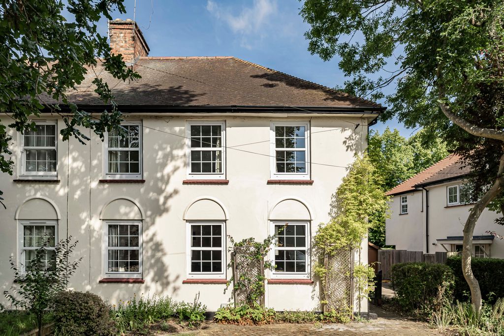 Property photo 1 of 12 Front External