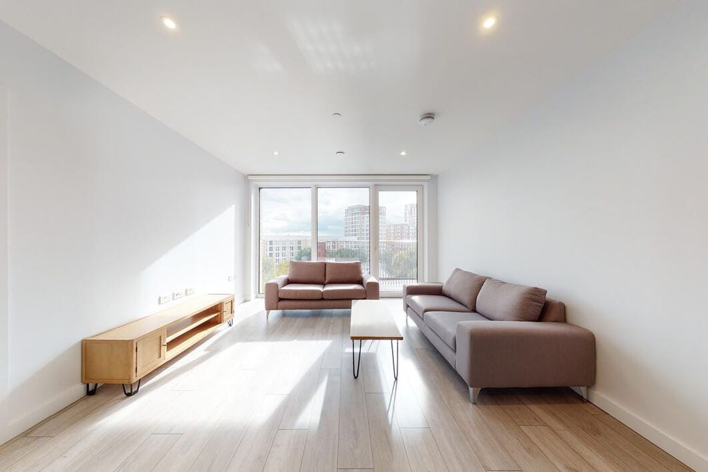 Property photo 3 of 22