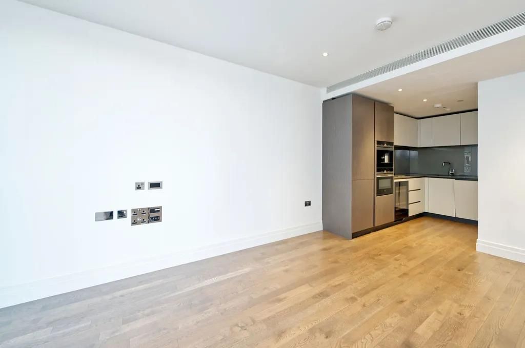 Property photo 2 of 9 625Riverlight.Jpg