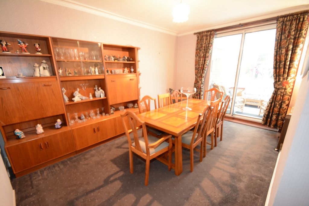 Property photo 3 of 20 Dining Room