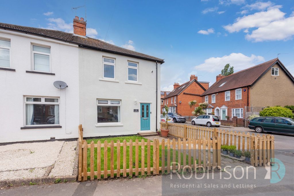 Property photo 1 of 15 2 Cromwell Road-4