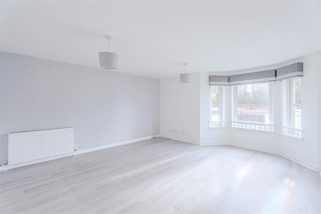 Property photo 3 of 17 Lounge-10.Jpg