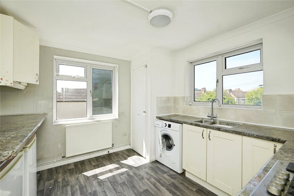 Property photo 3 of 15 Picture No. 08