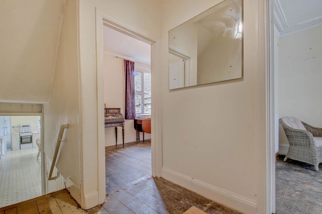 Property photo 3 of 23