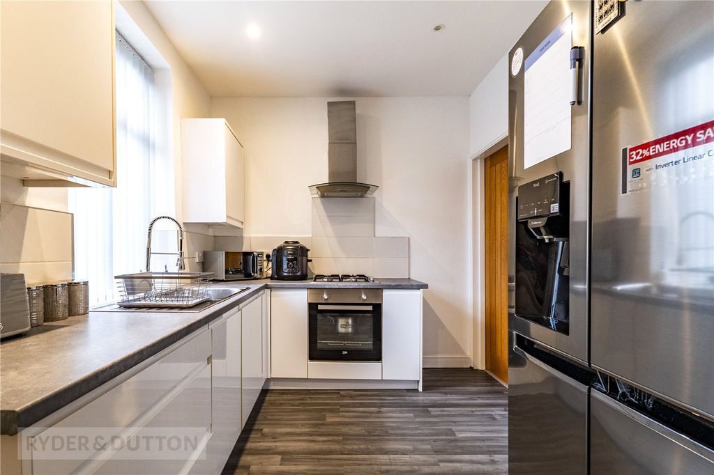 Property photo 3 of 19 Kitchen Diner
