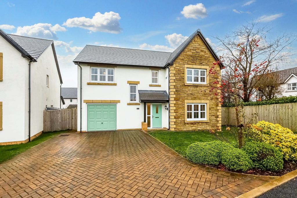 Property photo 1 of 40