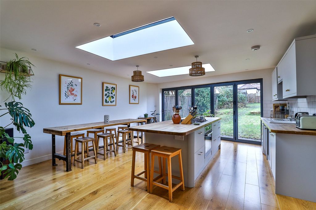 Property photo 3 of 27 Picture No. 46