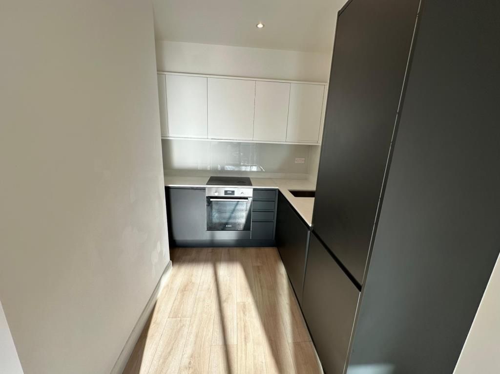 Property photo 2 of 6 Kitchen