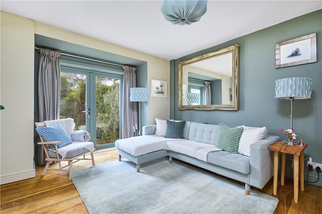 Property photo 2 of 18 Living Room