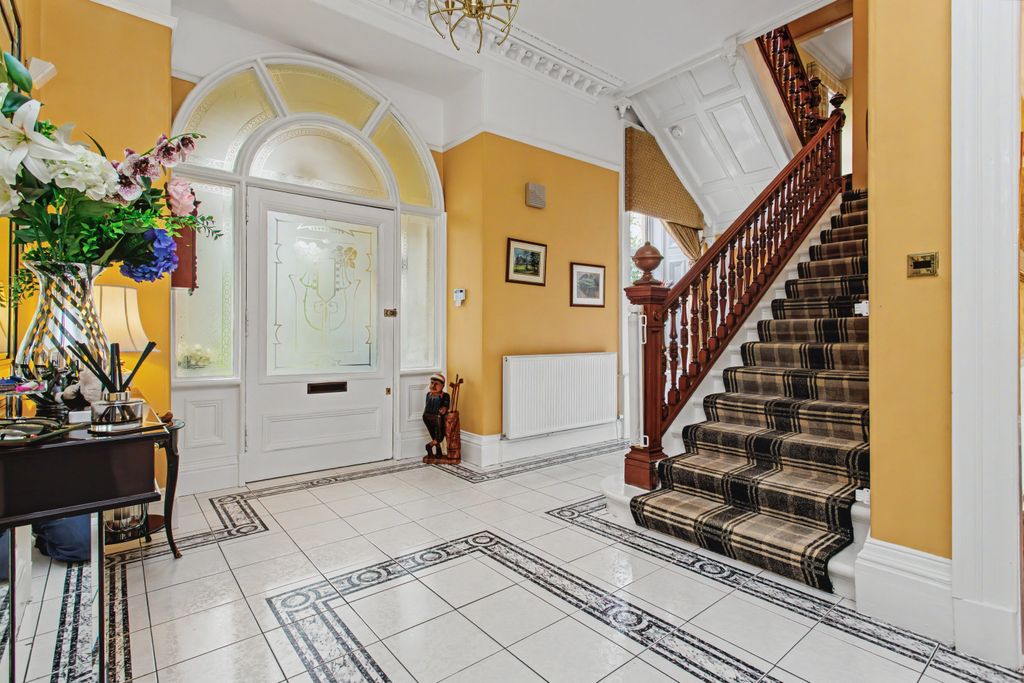 Property photo 3 of 31 Property Image 3