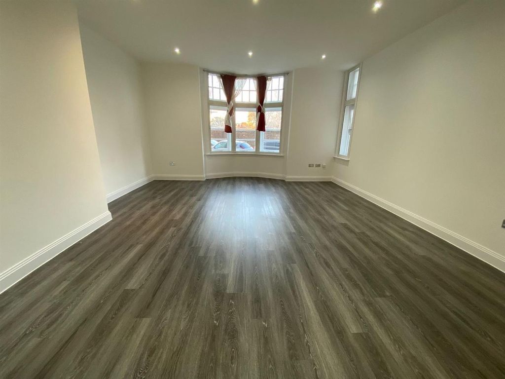 Property photo 3 of 10 14.Jpg