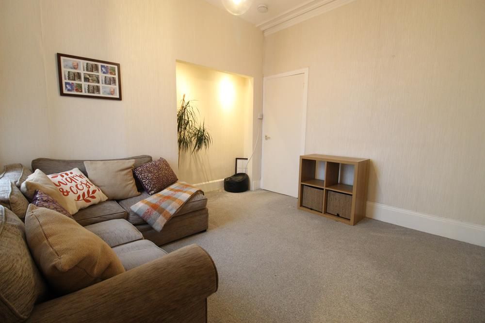 Property photo 2 of 6 Lounge
