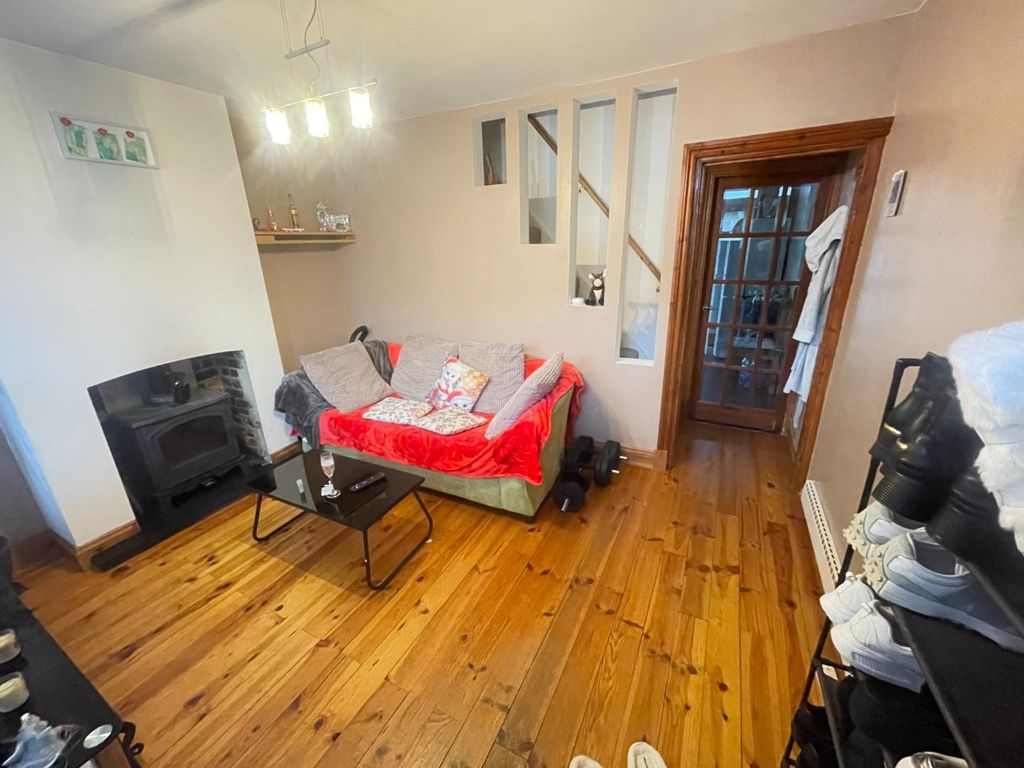 Property photo 3 of 17 Grecci.Jpg