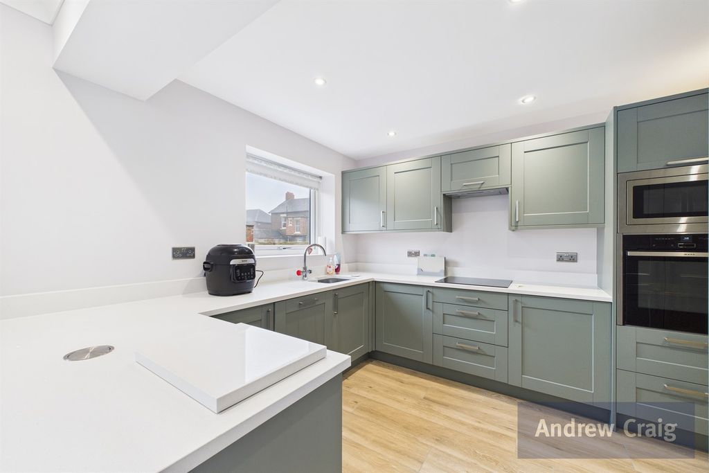 Property photo 3 of 13 Kitchen/Diner