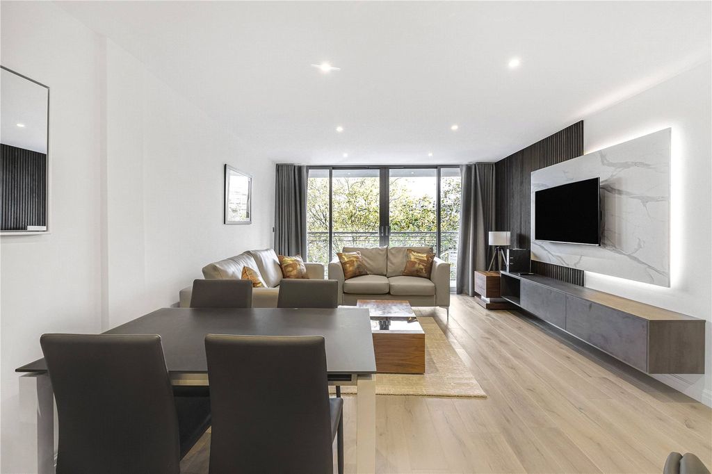 Property photo 1 of 13 Recepetion Room