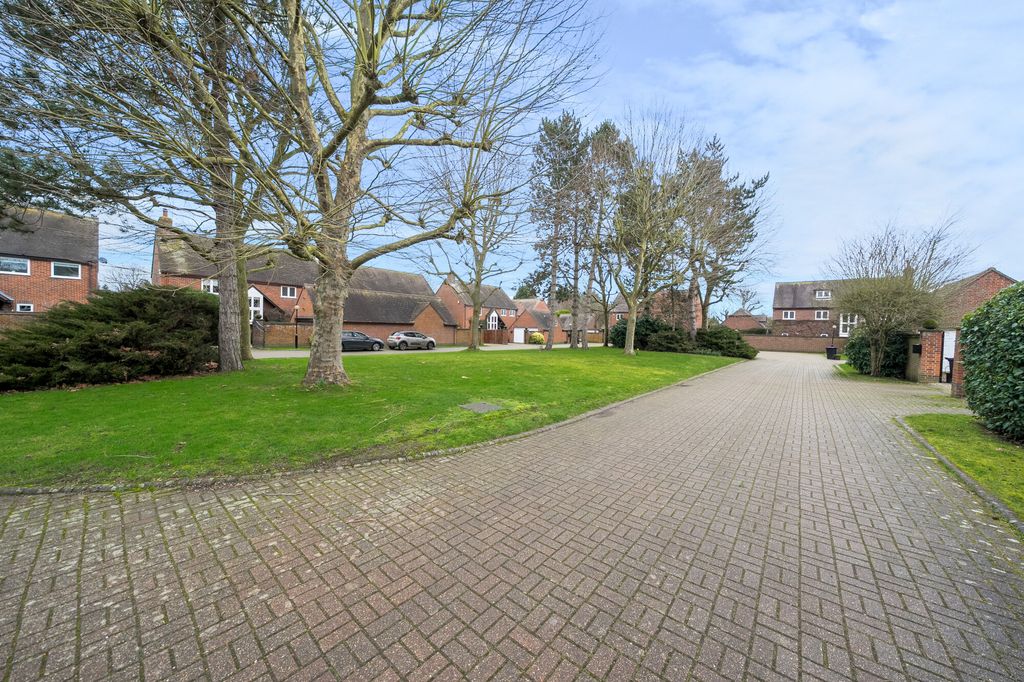 Property photo 3 of 18