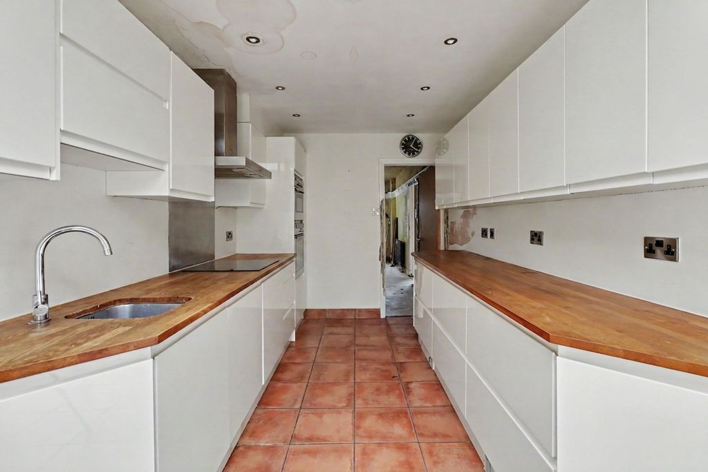 Additional image 4 of 4 bed detached house for saleEmber Farm Way, East Molesey KT8