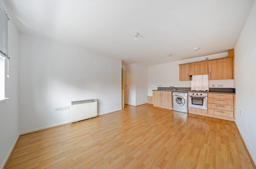 Property photo 2 of 13 1472830-2-6A2194Eb5De73