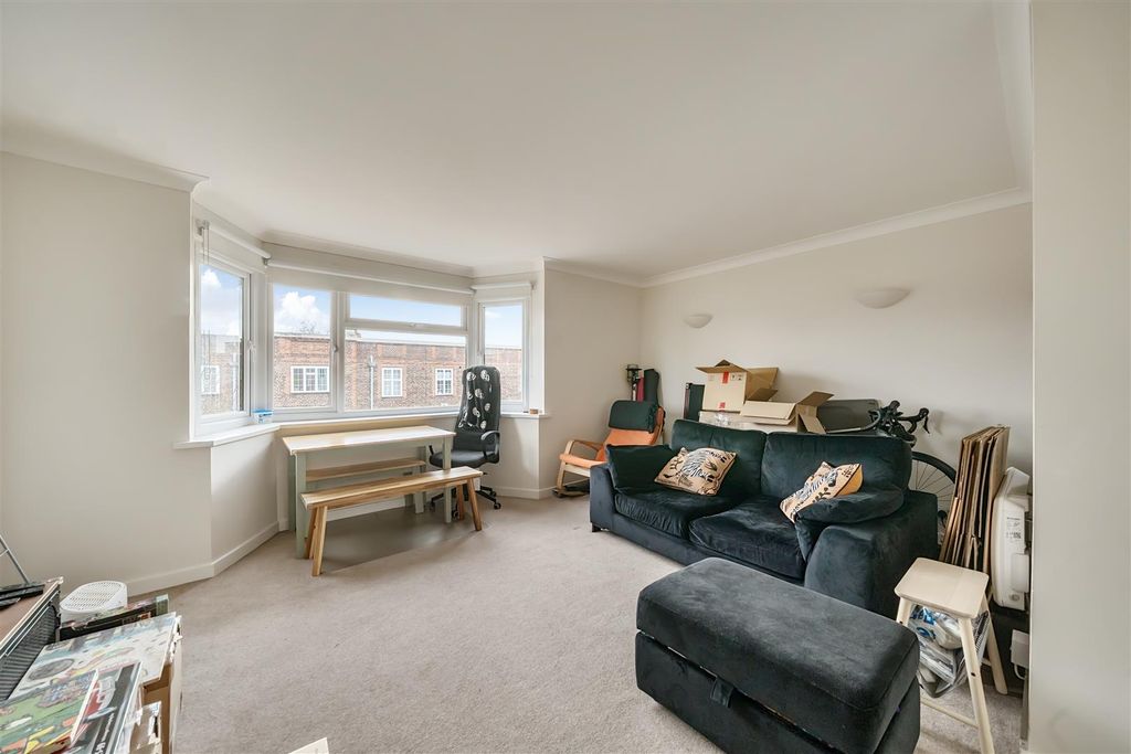 Property photo 2 of 13 1406041-15-69983769Db06E.Jpg