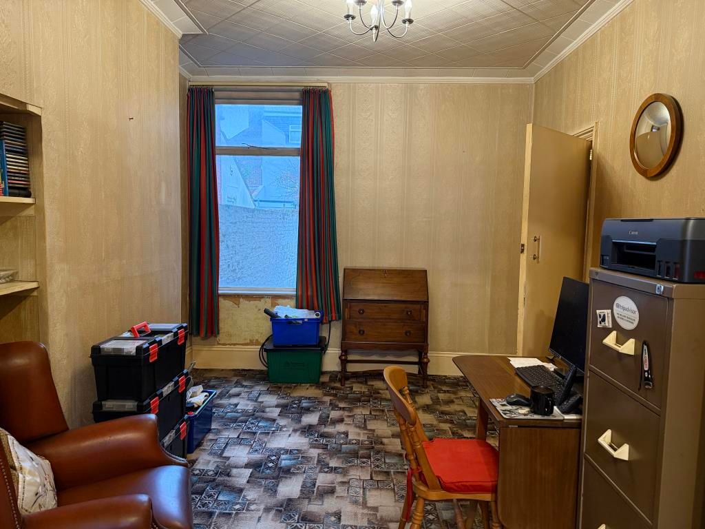 Property photo 3 of 10 Living Room With Window To Rear