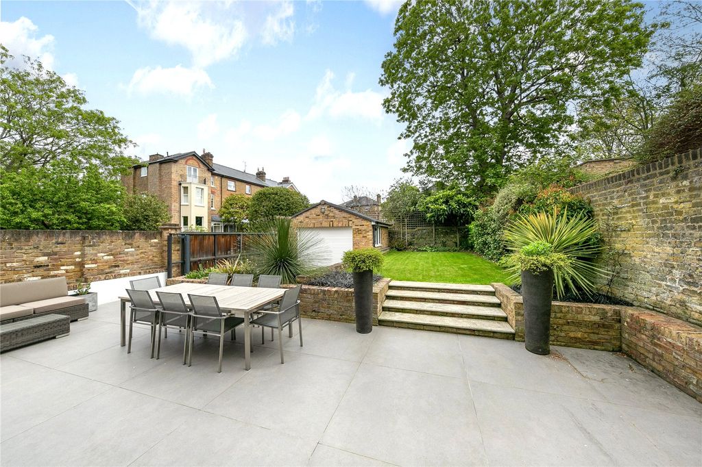 Property photo 2 of 27 Picture No. 39