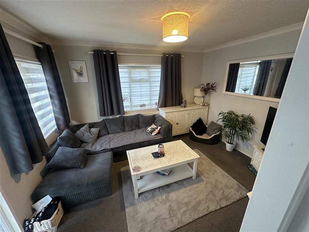 Property photo 2 of 4 Lounge