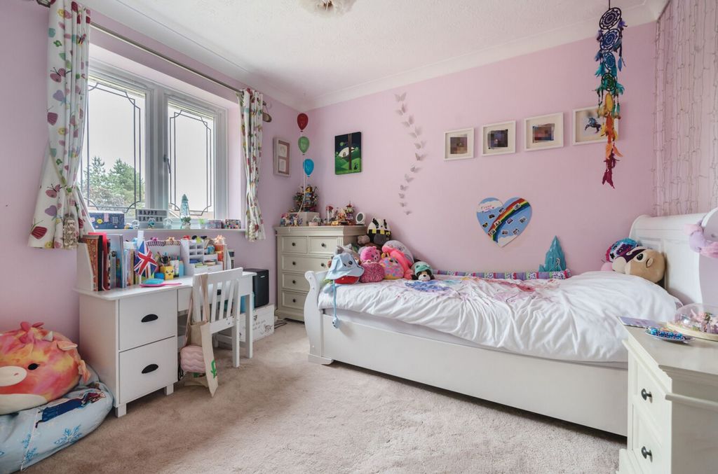Additional image 17 of 5 bed detached house for saleHoggarth Close, Petersfield GU31