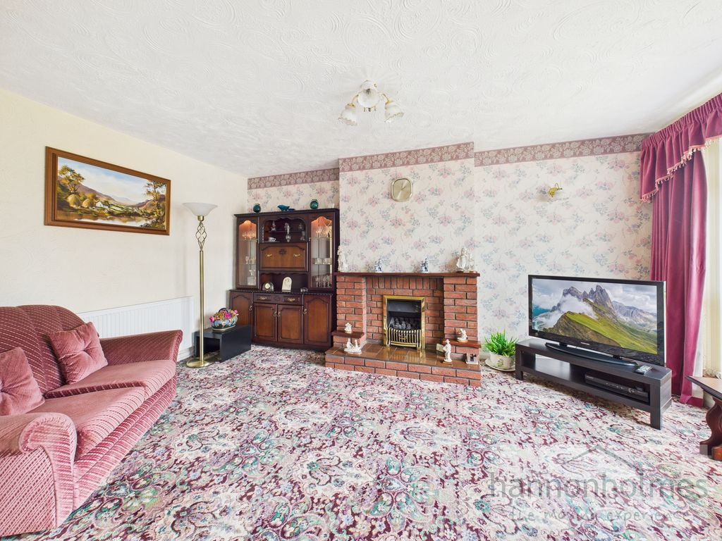 Property photo 2 of 38 Cam05283G0-Pr0105-Still008
